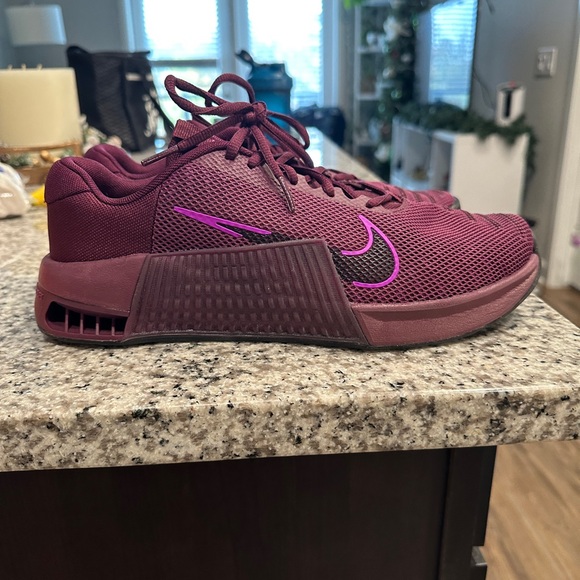 Women’s Nike Metcon 9 vivid purple, never worn. - Picture 1 of 8